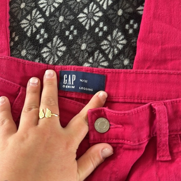 Gap Jeans - Picture 2 of 5